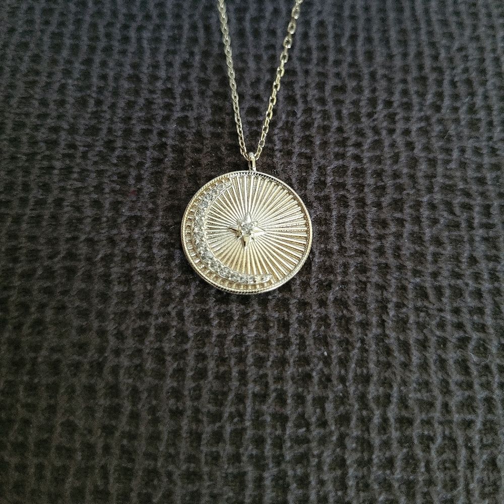 "The Moon"🌙 Disc📀 Pendant Necklace - NWT - Picture 12 of 12